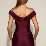 Bordó Szatén Off-Shoulder Mini Ruha Drapérral