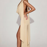Champagne Színű Szatén Mély V-nyakú Halter Maxi Ruha