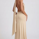 Champagne Színű Szatén Mély V-nyakú Halter Maxi Ruha