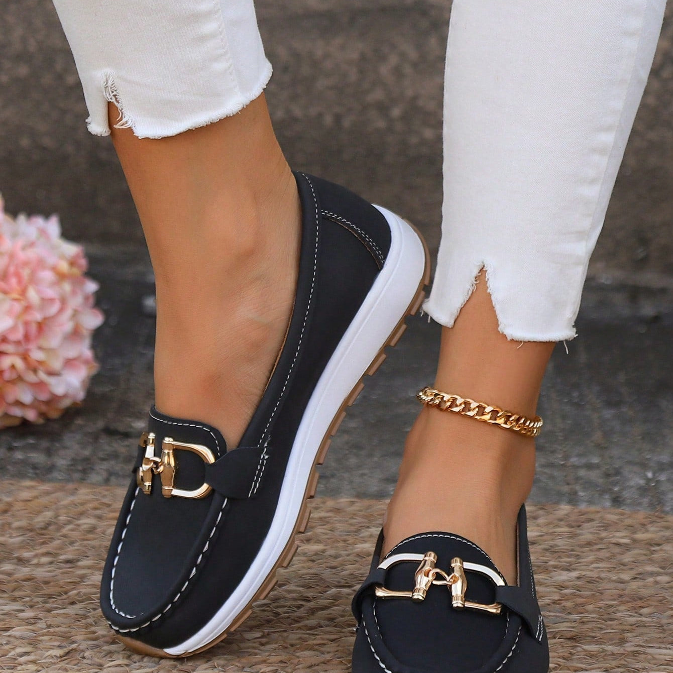 Ellie | Flat Sanga Loafer