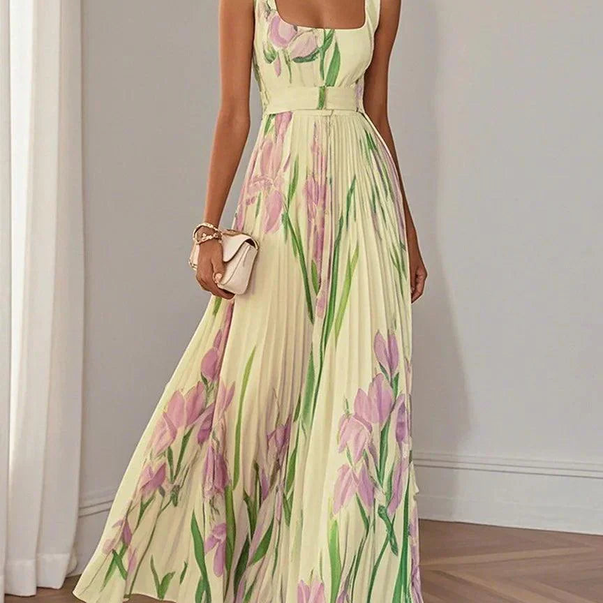 Yara | Maxi Dress with Pleated Fabric
