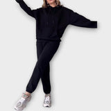 "Lucia | Lahtise lõikega dressikomplekt" can be rewritten as "Lucia | Relaxed Fit Tracksuit Set".
