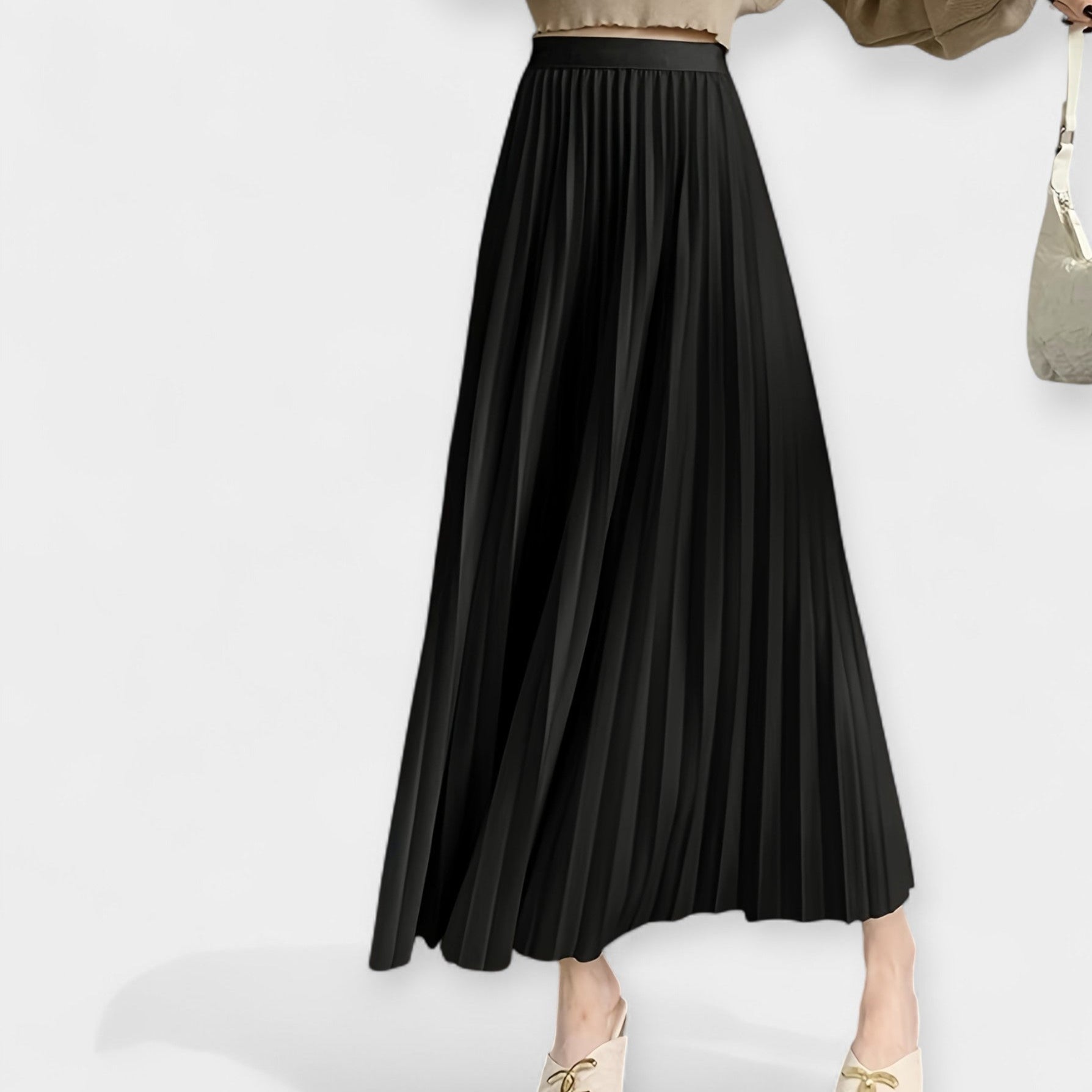 Yasmin | Ráncolt Pliszé Szoknya" can be rewritten as "Yasmin | Ruffled Pleated Skirt.