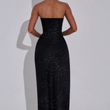 Dhalia Maxi Ruha - Fekete Csillogás" can be rewritten as "Dhalia Maxi Dress - Black Sparkle.