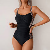 🏖️ Elegáns Halter Vállú Egyrészes Fürdőruha – Vékony Design, Maximális Stílus! Napozz Magabiztosan! ☀️
