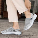 Kényelmes, légáteresztő unisex klumpák