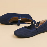 "Légáteresztő, négyzetes orrú balerina cipő" can be rewritten as "Légáteresztő, négyzetes orrú balerina lábbeli".
